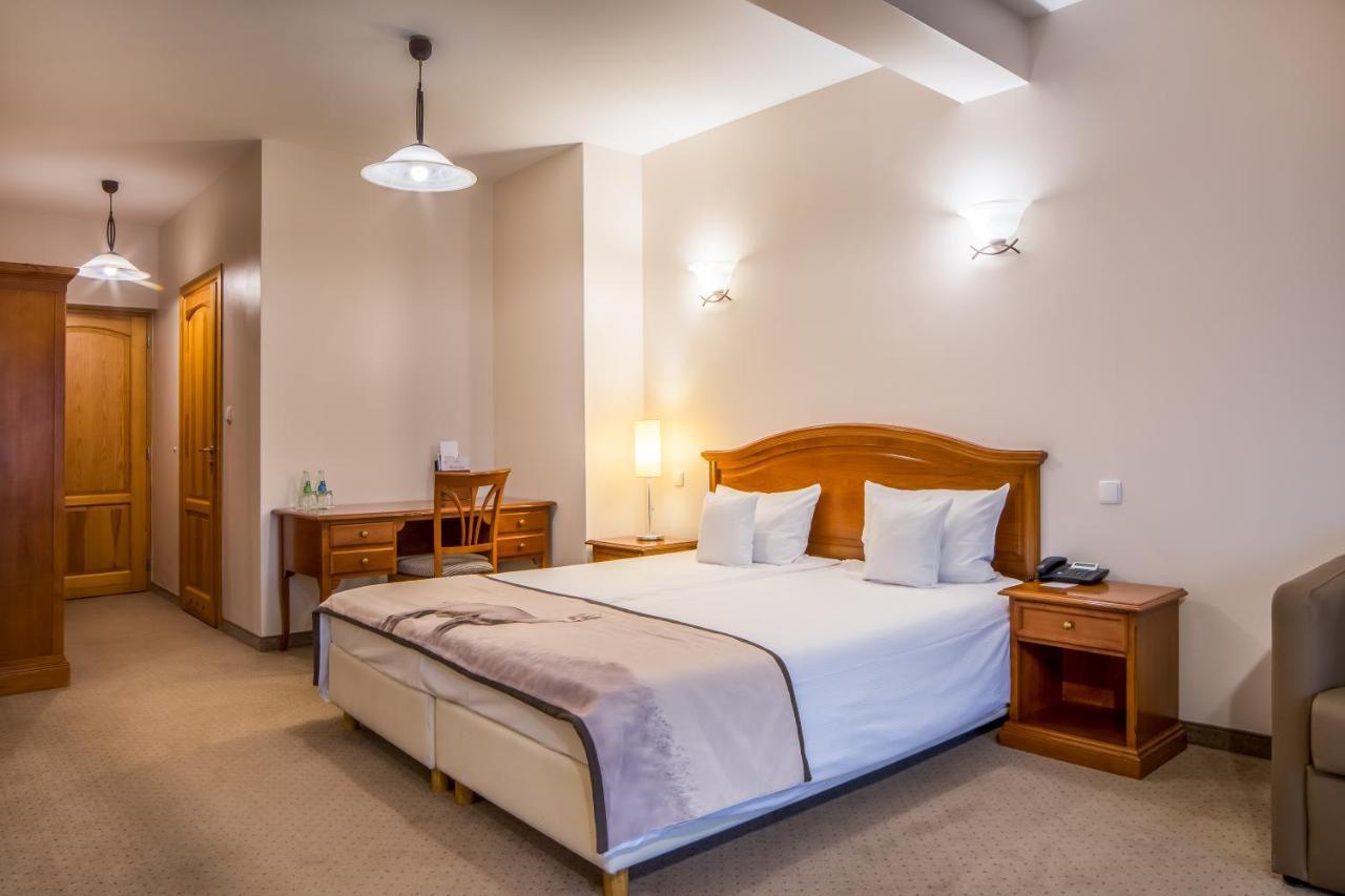Hotel Nosalowy Dwor Zakopane Kültér fotó